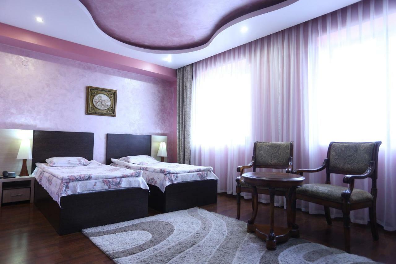 Vanatur Hotel Giumri Zewnętrze zdjęcie