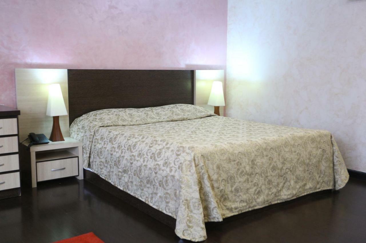 Vanatur Hotel Giumri Zewnętrze zdjęcie